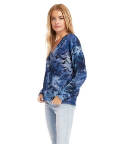 Tie-Dye Burnout V-Neck Top -Lunaria Store karenkane 2022 spring 1L48577 NAV 004 8e65a39d a5d1 46b4 80e5 ca931f834420